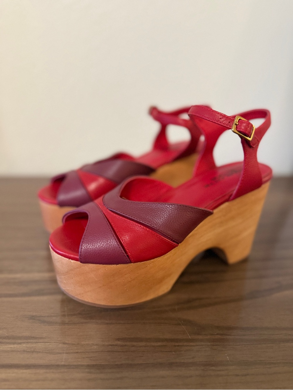 Charlotte Stone Two-Tone Red & Burgundy Platform Wedge Sandals - Picture 3 of 12
